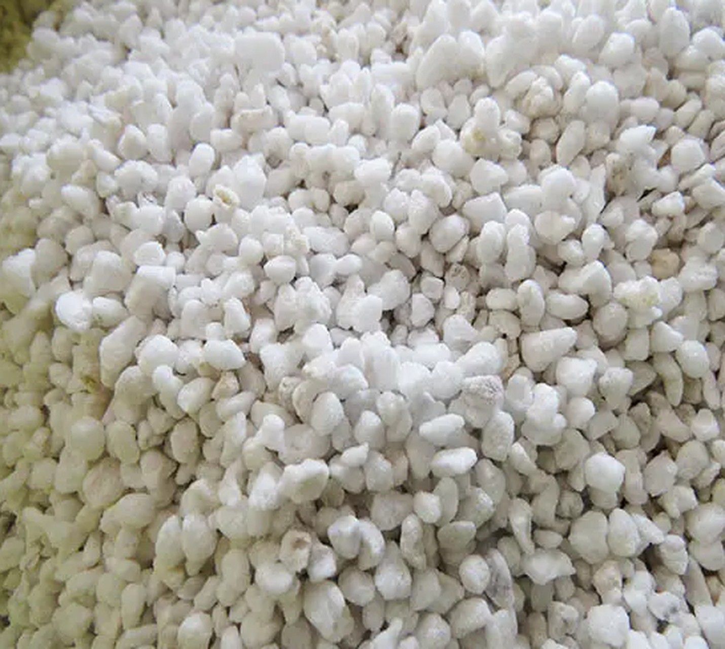 憎水珍珠巖
