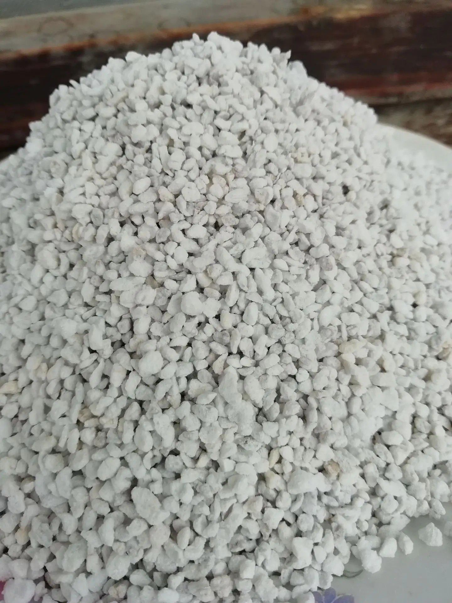 憎水型膨脹珍珠巖